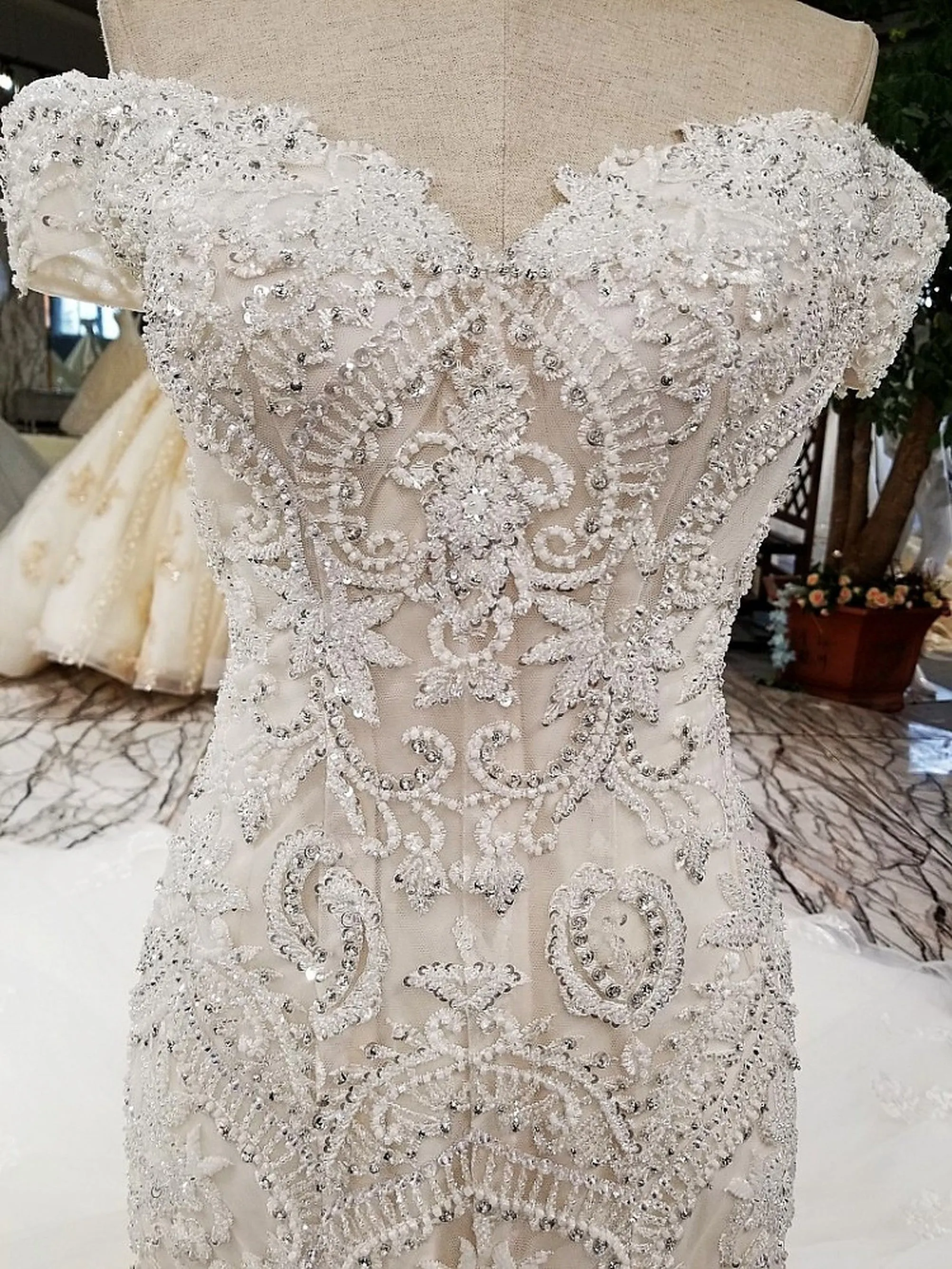 VB Sweetheart Neckline Luxury Mermaid Wedding Dress
