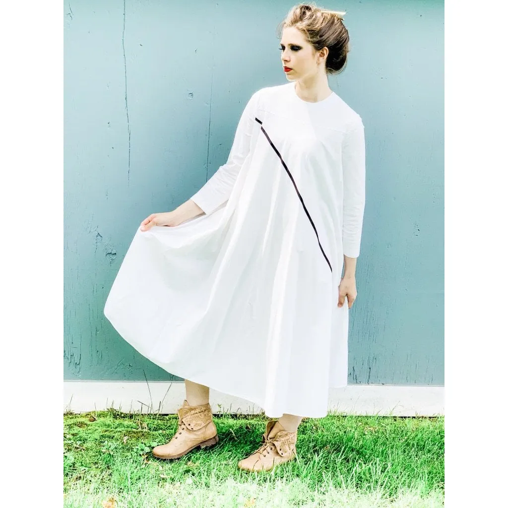 Vintage Vuokko Tent Dress White w/ Black Single Line Sz 38 S/M 1970s