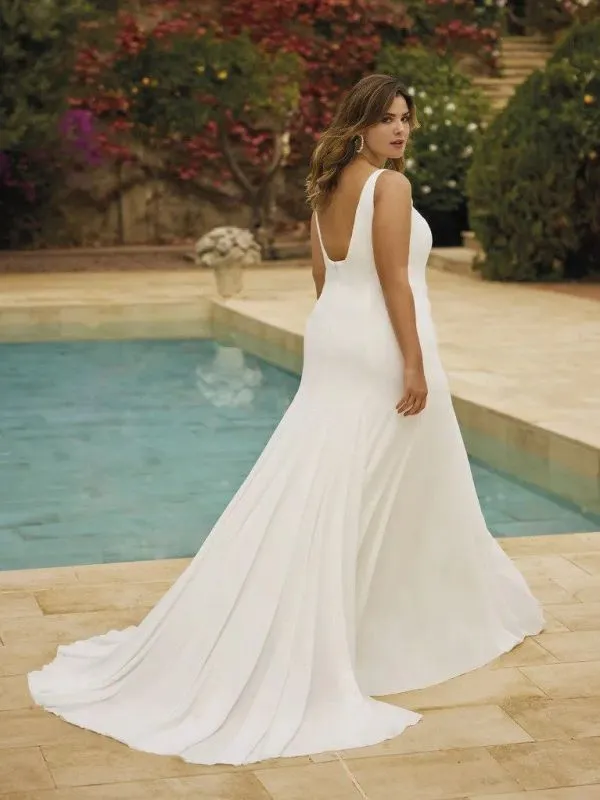 W1 White One Size 20 Clifford Off White Gown