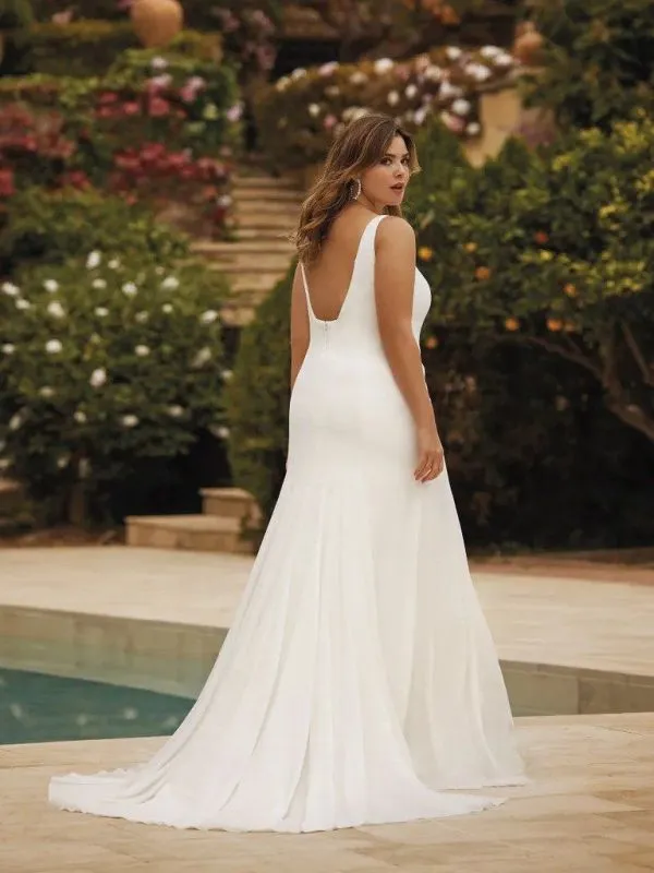 W1 White One Size 20 Clifford Off White Gown