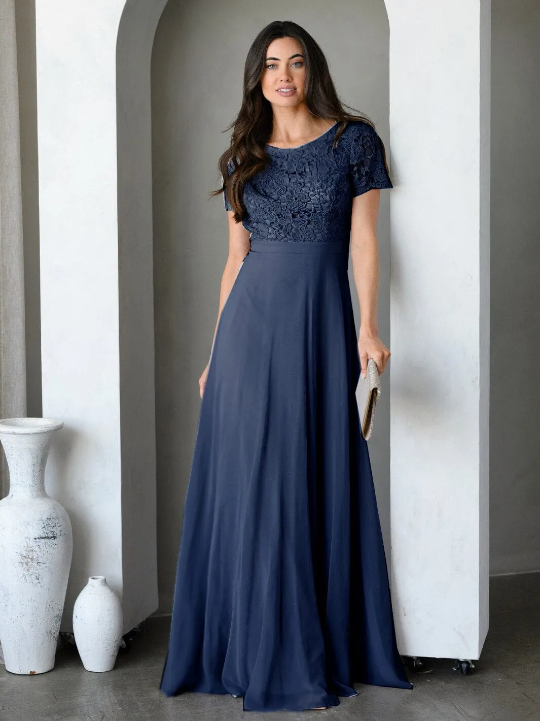WOMEN'S SHORT SLEEVE LACE DETAILED OPEN BACK GOWN MAXI DRESS