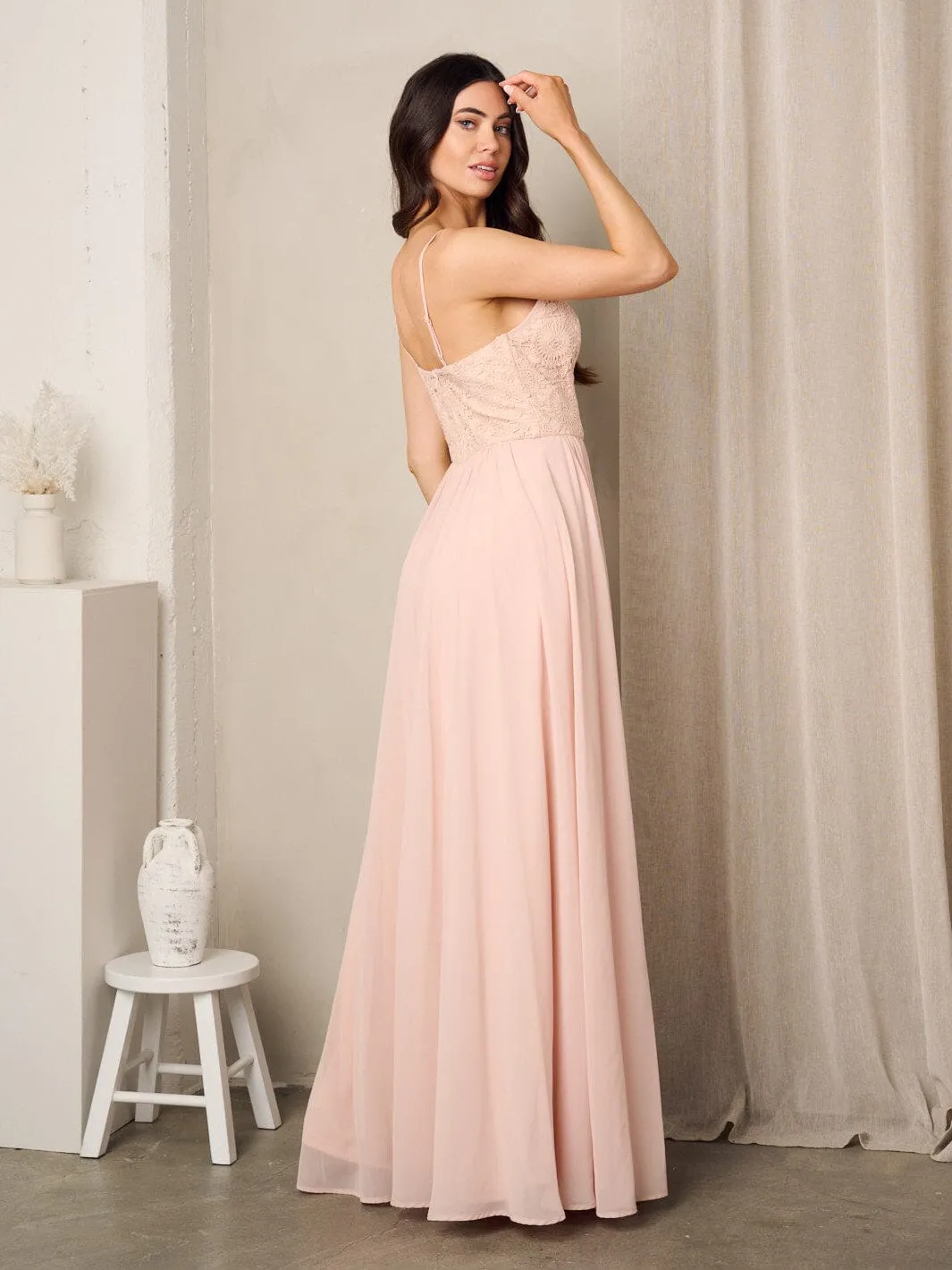 WOMEN'S SLEEVELESS LACE EMBROIDERY V-NECK MAXI GOWN DRESS