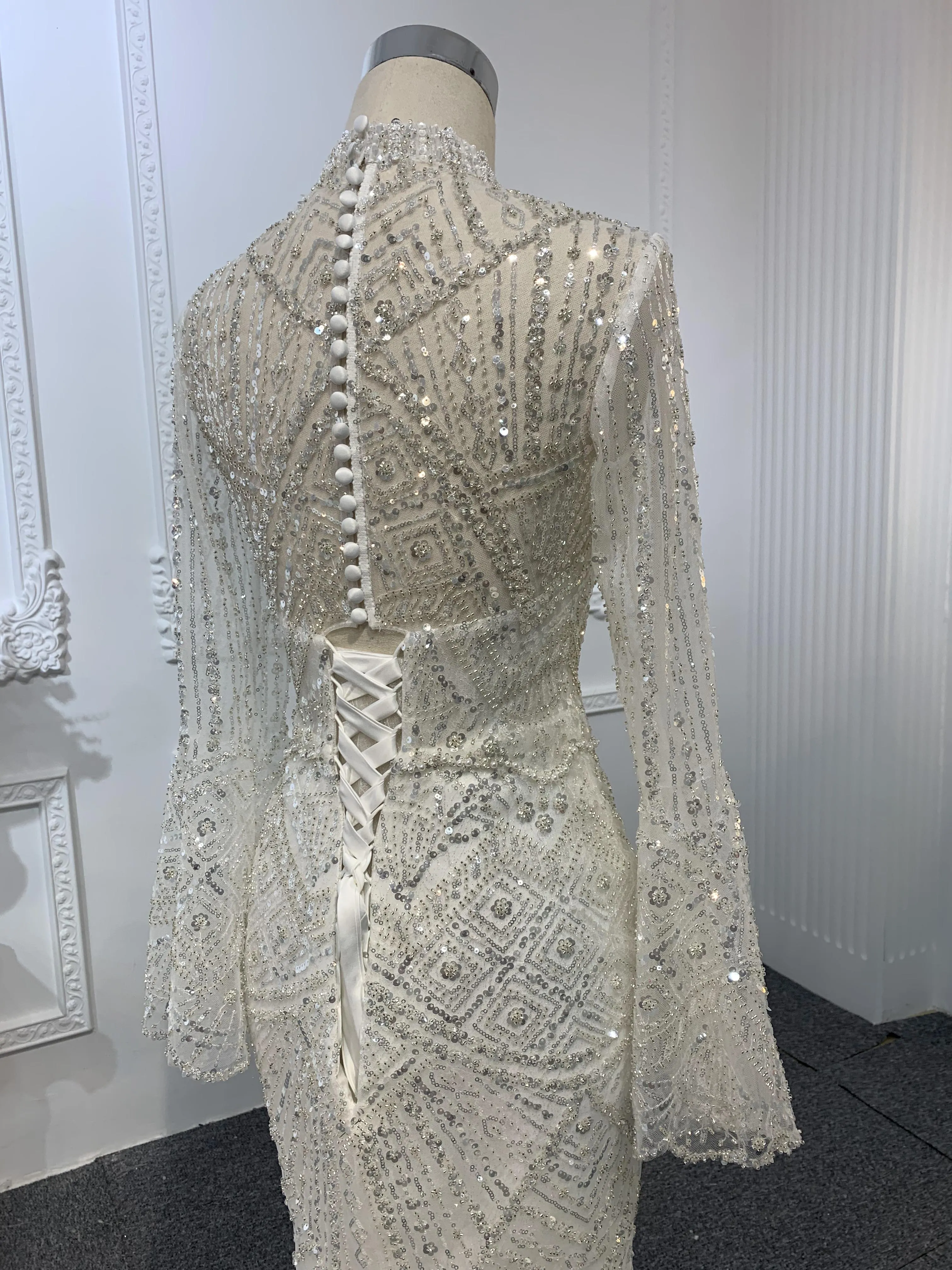 Z025-The Luxury Sequins Long Sleeve Mermaid Dress With Long Train